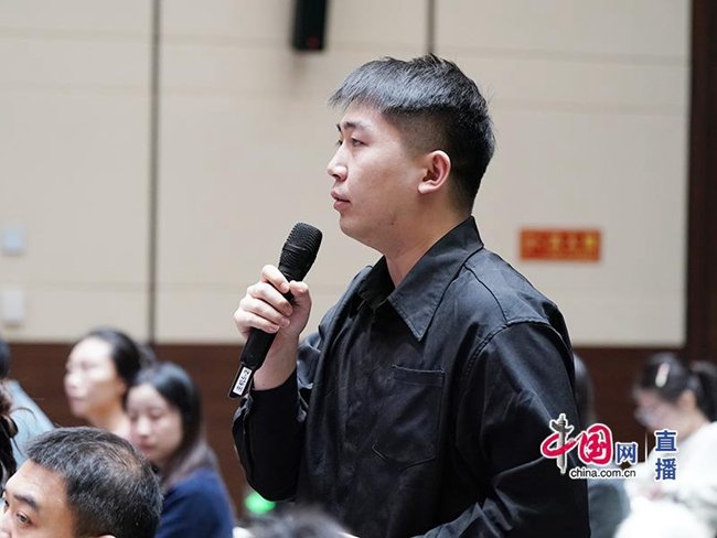 群众聚集活动增多